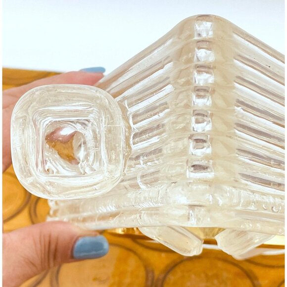 Vintage 60s clock, spun spaghetti clear lucite, working desk clock, home shaped - Picture 8 of 10